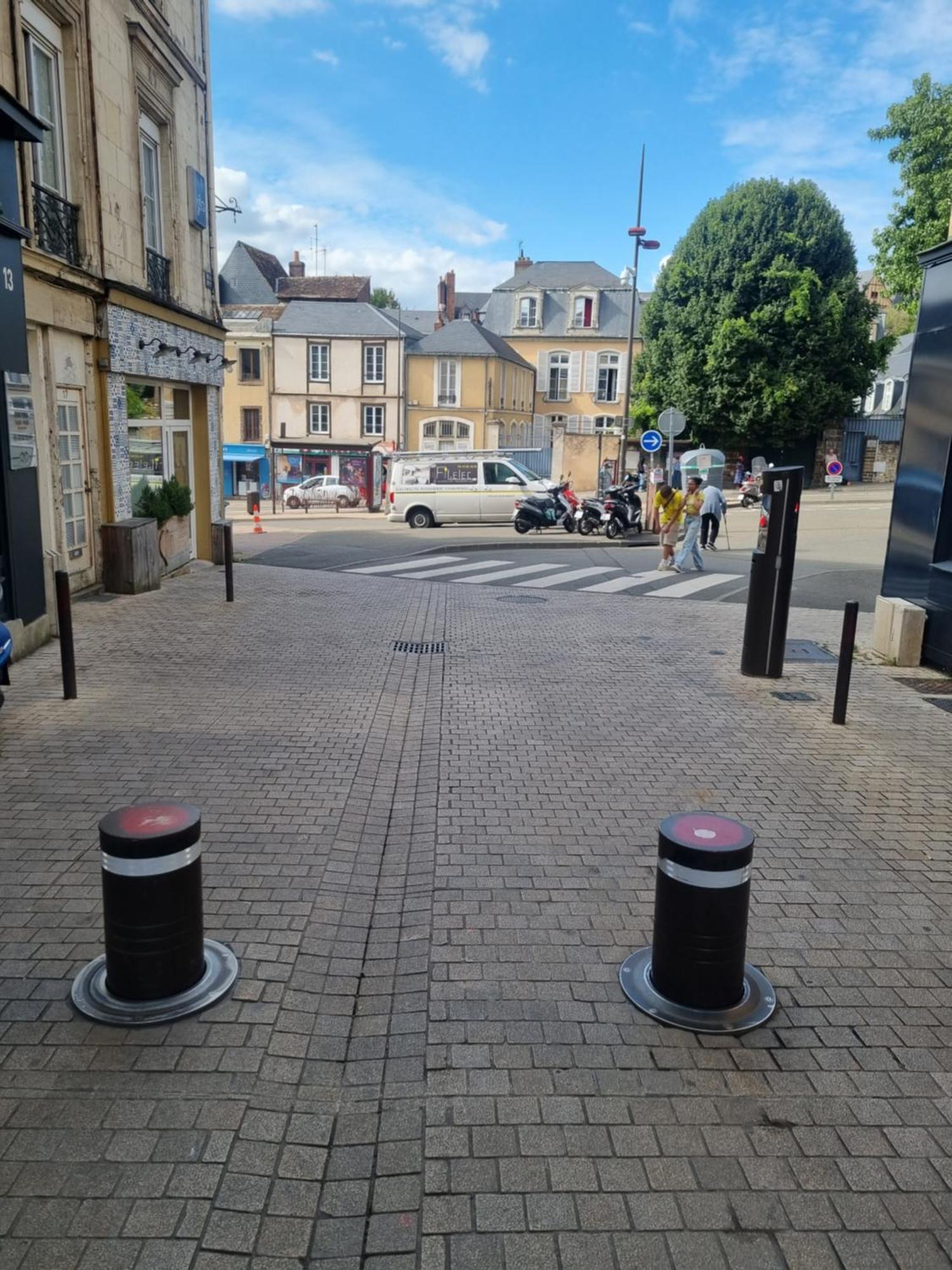 לה מאנש Sweet Nina Jazz Appartement Pour 5 Voyageurs, Situe A La Place De La Republique, Avec Parking Et Lit Queen Size מראה חיצוני תמונה
